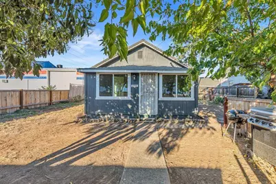 1049 Beatty Street, Medford, OR 97501 - Photo 1