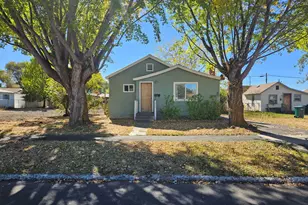 2144 White Ave, Klamath Falls, OR 97601 - Photo 1