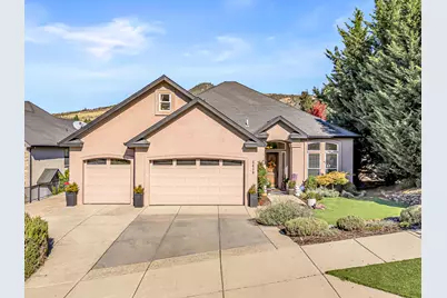 4639 Hathaway Drive, Medford, OR 97504 - Photo 1