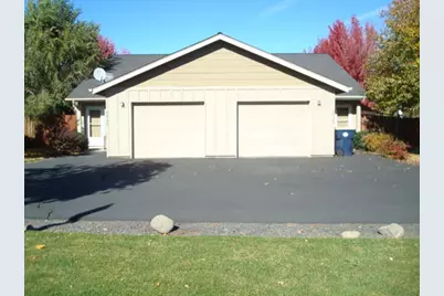 2723 SW Salmon Avenue, Redmond, OR 97756 - Photo 1