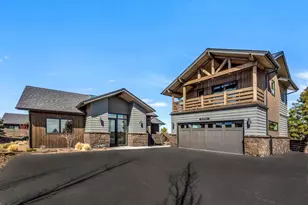 19110 Gateway Loop, Bend, OR 97702 - Photo 1