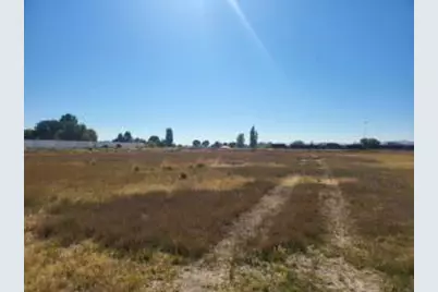 Bristol Avenue, Klamath Falls, OR 97603 - Photo 1