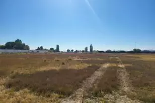 Bristol Ave, Klamath Falls, OR 97603 - Photo 1