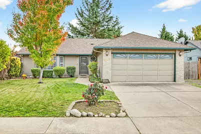 1006 Forest Glen Drive, Central Point, OR 97502 - Photo 1