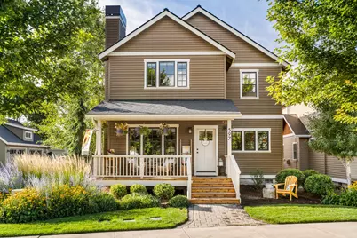 597 W Jefferson Avenue, Sisters, OR 97759 - Photo 1