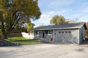 2651 SW Glacier Ave, Redmond, OR 97756 - Photo 1