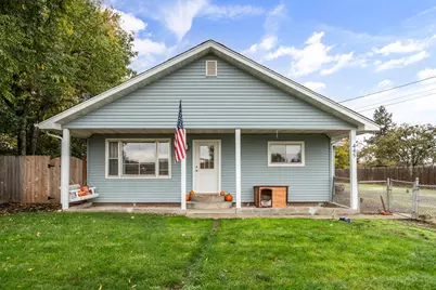 445 Orr Drive, Central Point, OR 97502 - Photo 1