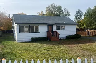 4440 Peck Dr, Klamath Falls, OR 97603 - Photo 1