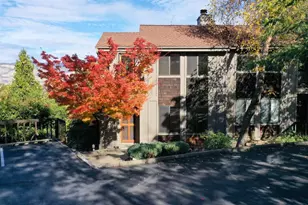 347 Ravenwood Pl, Ashland, OR 97520 - Photo 1