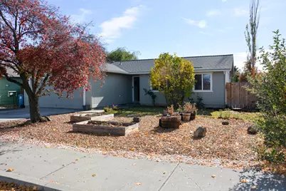 2922 SW Metolius Avenue, Redmond, OR 97756 - Photo 1