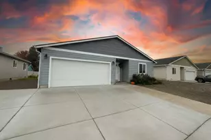 7929 Jacqueline Way, White City, OR 97503 - Photo 1