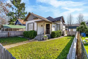 419 NW C St, Grants Pass, OR 97526 - Photo 1