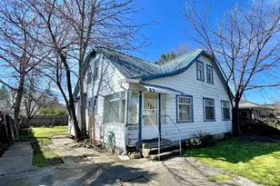 1103 W 9th St, Medford, OR 97501 - Photo 1