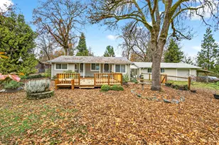 130 Acorn St, Merlin, OR 97532 - Photo 1