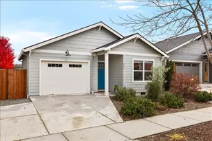 71 William Way, Talent, OR 97540 - Photo 1