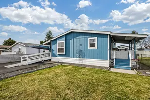185 NW Harwood St, Prineville, OR 97754 - Photo 1