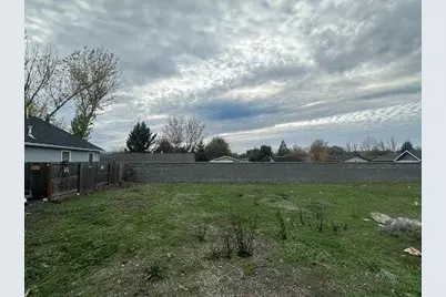 7689 Calaveras Street, White City, OR 97503 - Photo 1