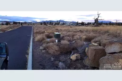 433 SE 9th Street, Redmond, OR 97756 - Photo 1