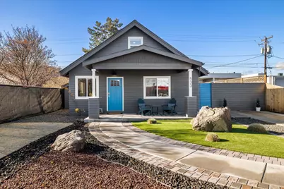 533 SW 4th Street, Redmond, OR 97756 - Photo 1