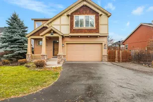 660 NW Greenwood Loop, Redmond, OR 97756 - Photo 1