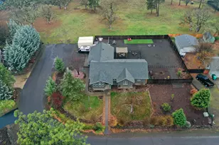1027 Chevney Way, Shady Cove, OR 97539 - Photo 1