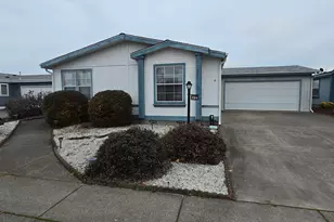 555 Freeman Rd, Central Point, OR 97502 - Photo 1