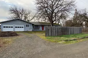 13355 Weowna Way, White City, OR 97503 - Photo 1