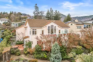 517 Lakota Way, Ashland, OR 97520 - Photo 1