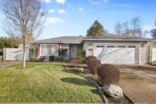 1378 Glengrove Ave, Central Point, OR 97502 - Photo 1