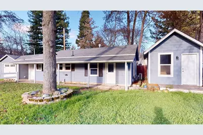 744 NW 2nd Street, Grants Pass, OR 97526 - Photo 1