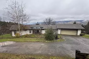 1751 Dragon Fly Ln, Ashland, OR 97520 - Photo 1