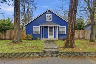 420 SW Burgess St, Grants Pass, OR 97526 - Photo 1