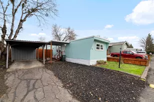 414 Stevens Rd, Eagle Point, OR 97524 - Photo 1