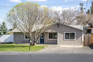 3044 SW Meadow Ln, Redmond, OR 97756 - Photo 1
