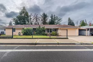 2130 E Jackson St, Medford, OR 97504 - Photo 1