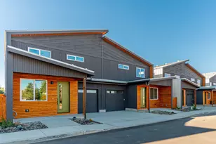 61632 Pettigrew Rd, Bend, OR 97702 - Photo 1
