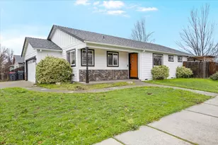 3585 Winter Run Dr, White City, OR 97503 - Photo 1