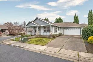 913 Schaefers Ln, Grants Pass, OR 97526 - Photo 1