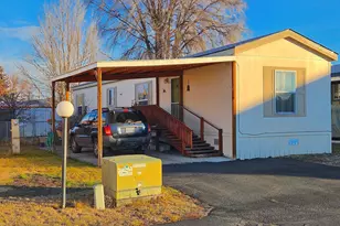 185 NW Harwood St, Prineville, OR 97754 - Photo 1