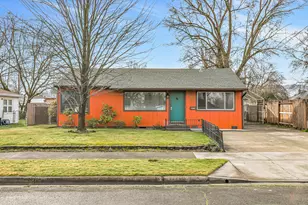 925 Winchester Ave, Medford, OR 97501 - Photo 1