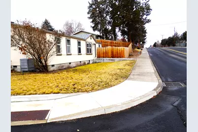 1907 SW 20th Street, Redmond, OR 97756 - Photo 1