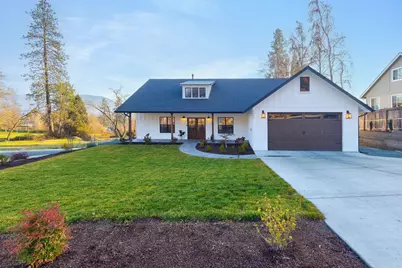 1645 NW Williamsburg Drive, Grants Pass, OR 97526 - Photo 1