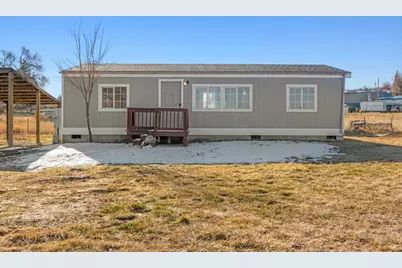 214 Gage Road, Klamath Falls, OR 97601 - Photo 1