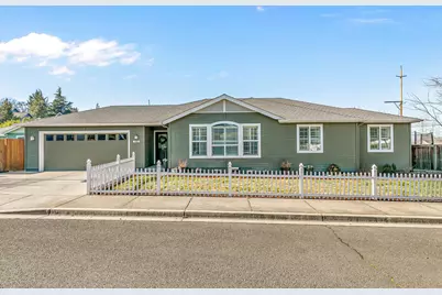 981 Garden Springs Circle, Medford, OR 97504 - Photo 1