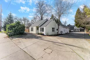 1288 S Columbus Ave, Medford, OR 97501 - Photo 1