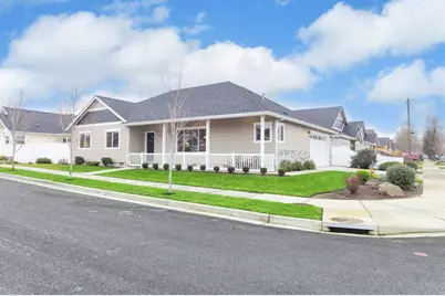 972 SW Blackberry Lane, Grants Pass, OR 97527 - Photo 1