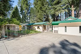 1282 Pleasant Creek Rd, Rogue River, OR 97537 - Photo 1