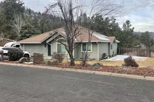 1190 Wild Plum Dr, Klamath Falls, OR 97601 - Photo 1