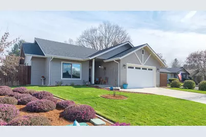 1135 SW Erica Drive, Grants Pass, OR 97526 - Photo 1