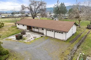4269 Grant Rd, Central Point, OR 97502 - Photo 1